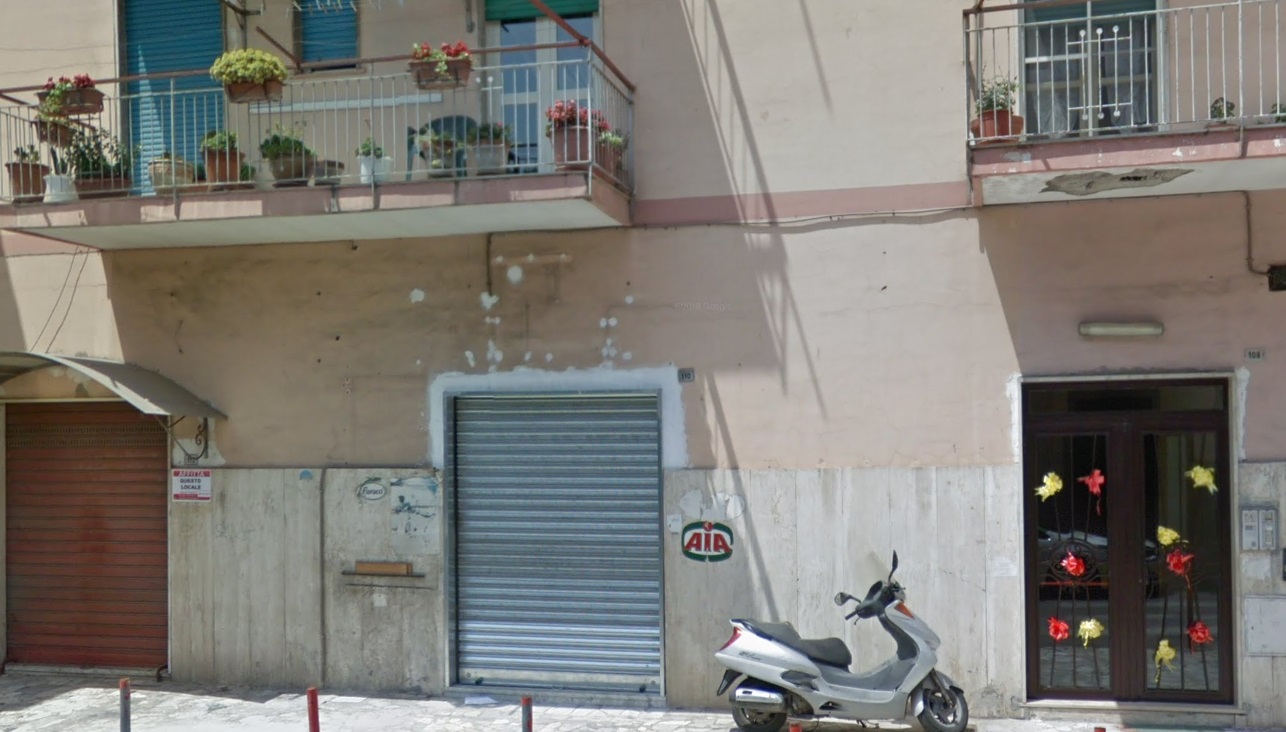 Angri Via Semetelle Locale commerciale 
